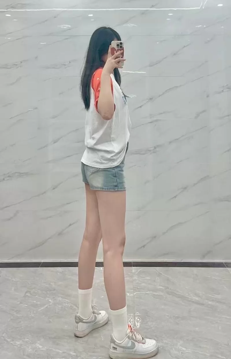 海淀年轻大胸小姐姐