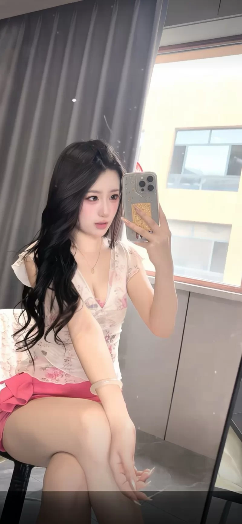 小店高颜反差少女