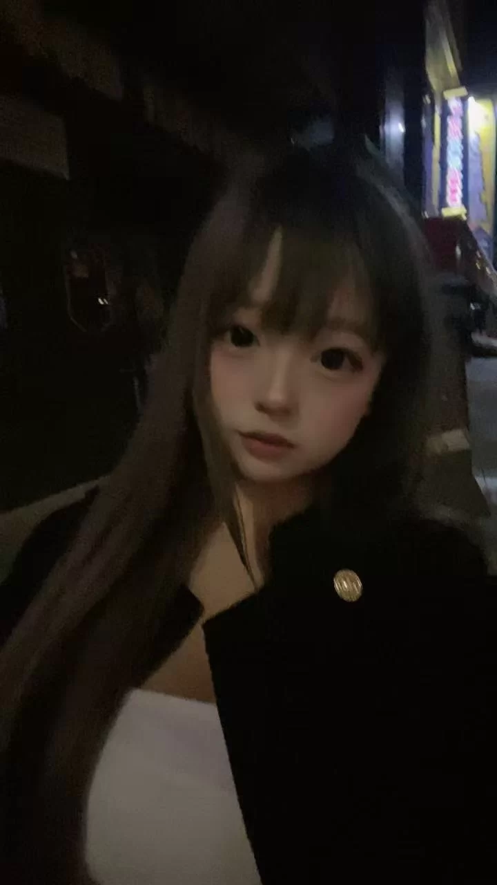 19岁年轻嫩妹