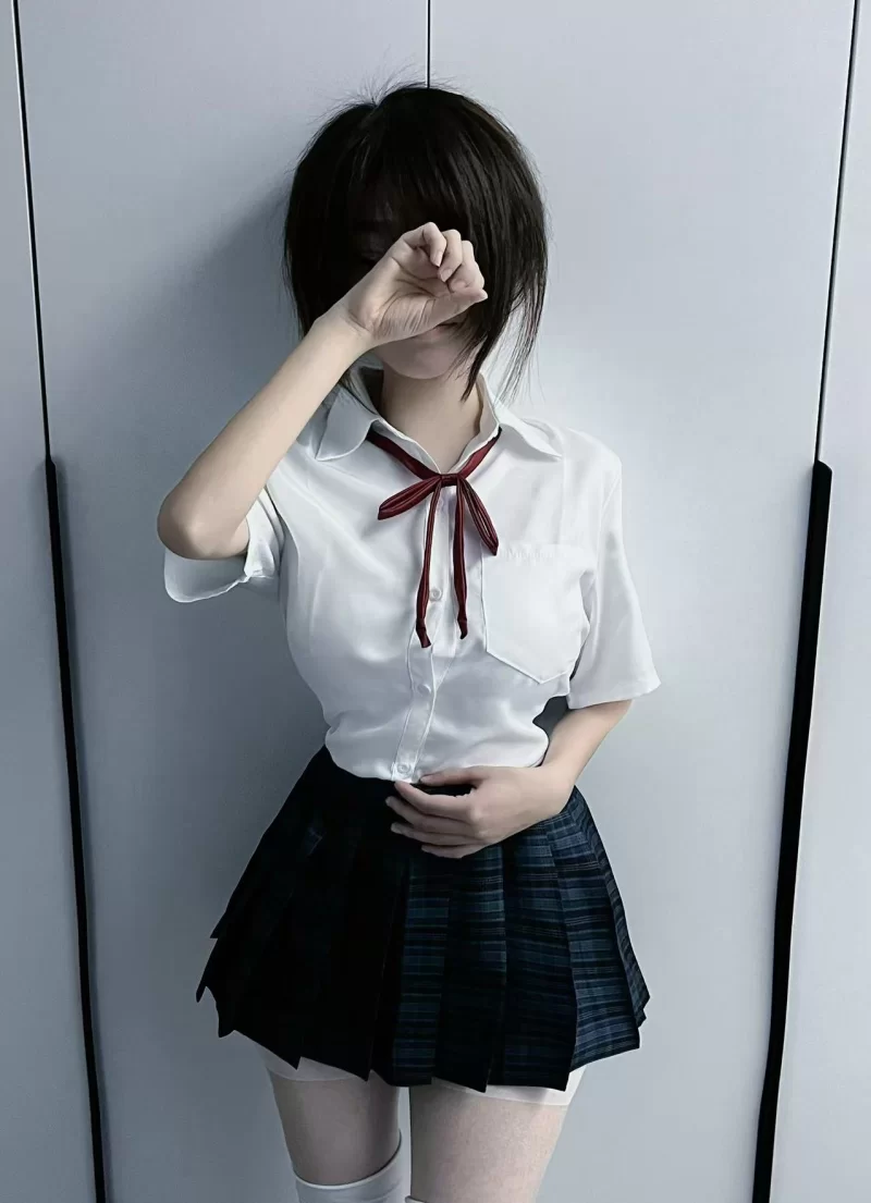 00后大胸妹子