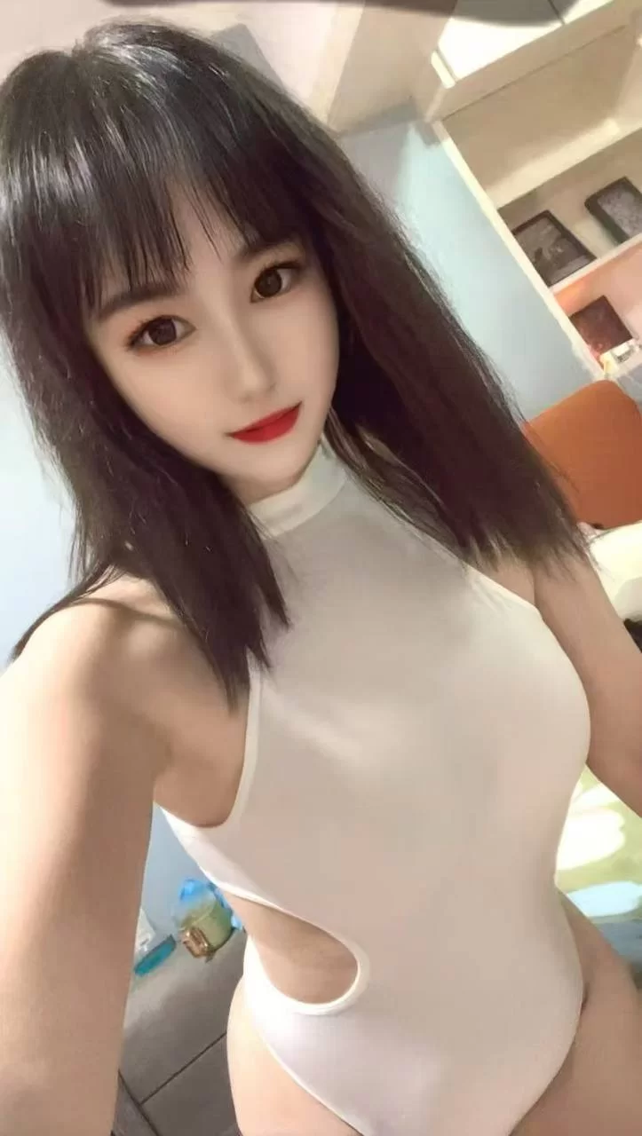 丰乳肥臀小少妇