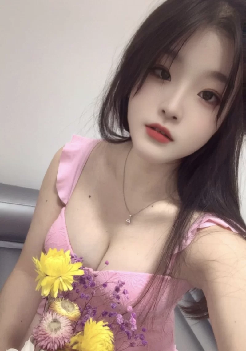 西安性感丰满辣妹