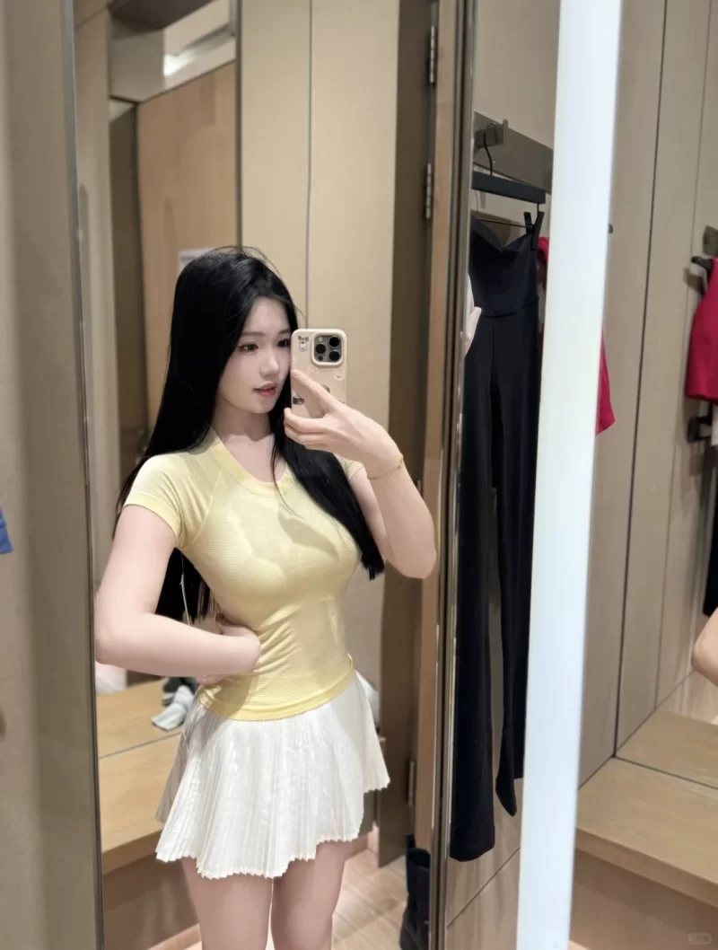 高颜值漂亮小甜妹