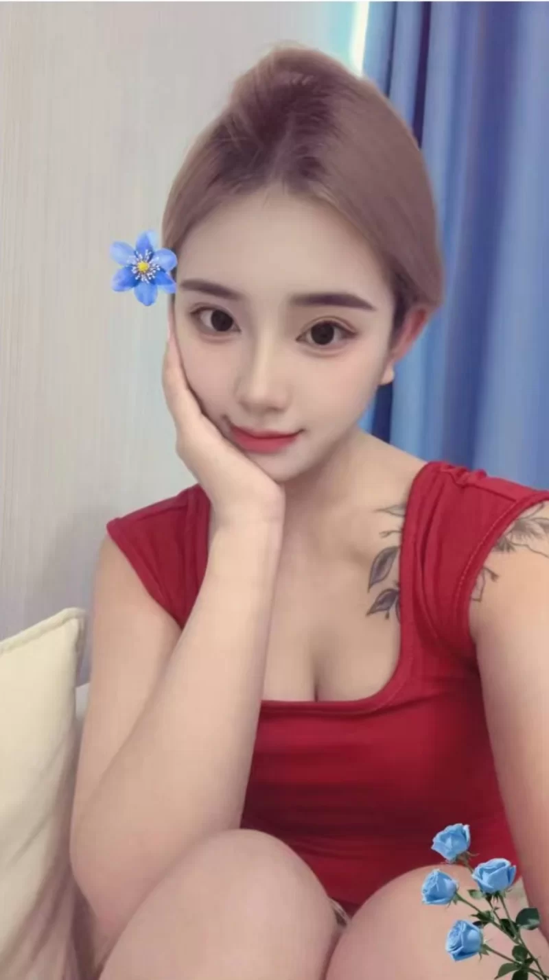 性感肤白多汁妮妮