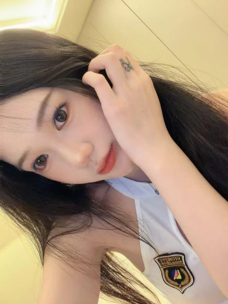 闵行三点粉长腿茜茜