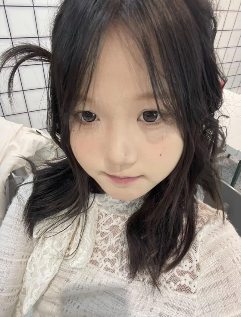 长得很嫩的兼职小妹