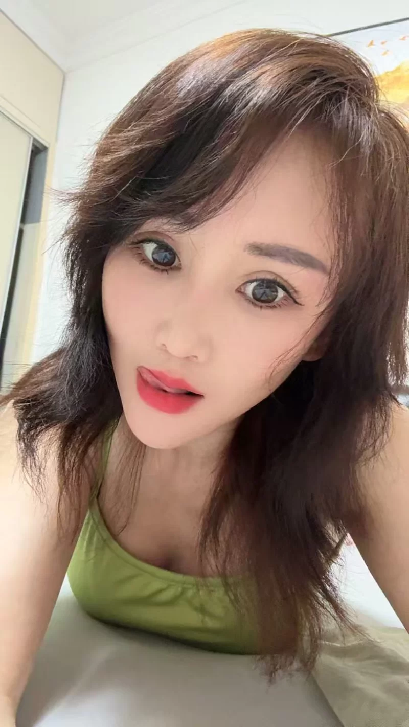 网丝翘臀大屁股