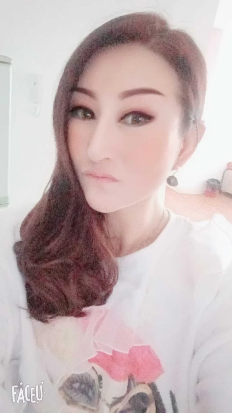 口活贼棒的少妇