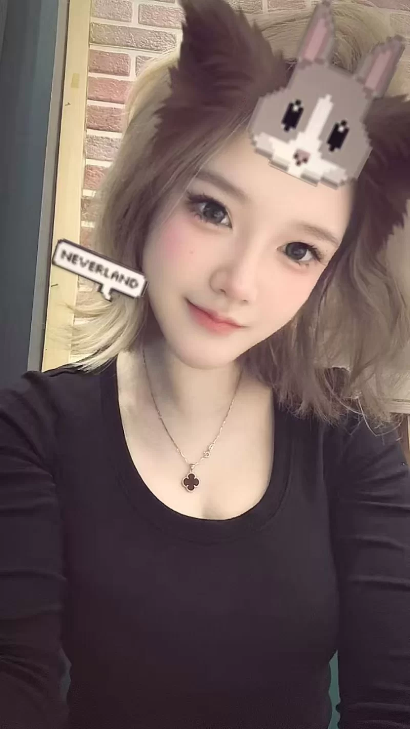 大奶高挑白净嫩妹