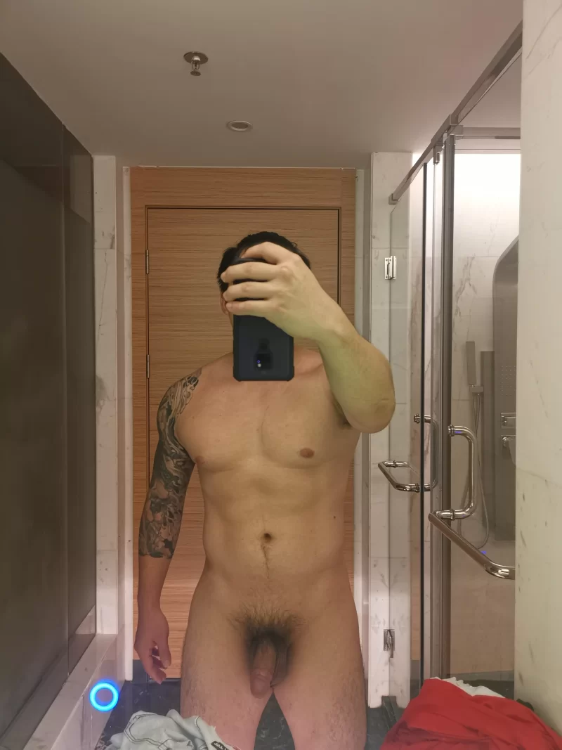 185健身爸爸包裹你